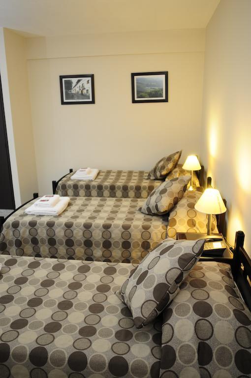 Hotel Euzko Alkartasuna Macachín 部屋 写真