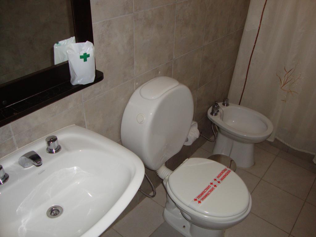 Hotel Euzko Alkartasuna Macachín エクステリア 写真
